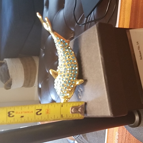 Bedazzled Dolphin Trinket - Picture 6 of 8